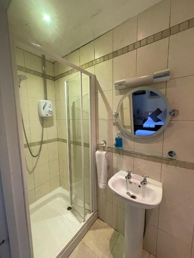 Oakhurst Gatwick B&B Crawley Kültér fotó