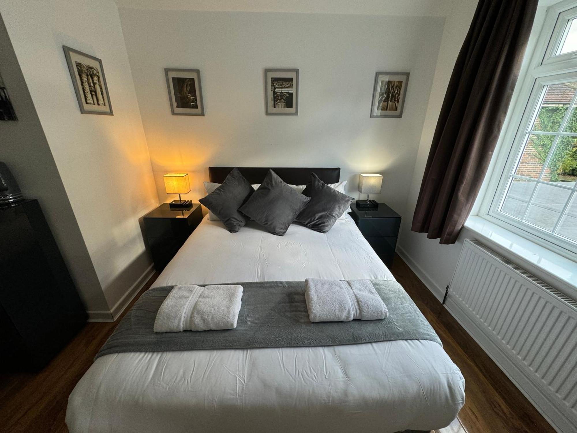 Oakhurst Gatwick B&B Crawley Kültér fotó